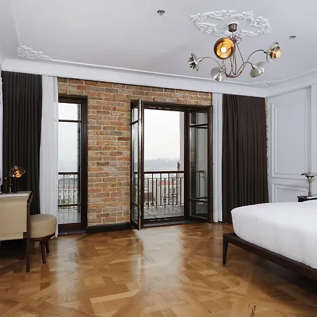 Georges Galata Hotel 4*