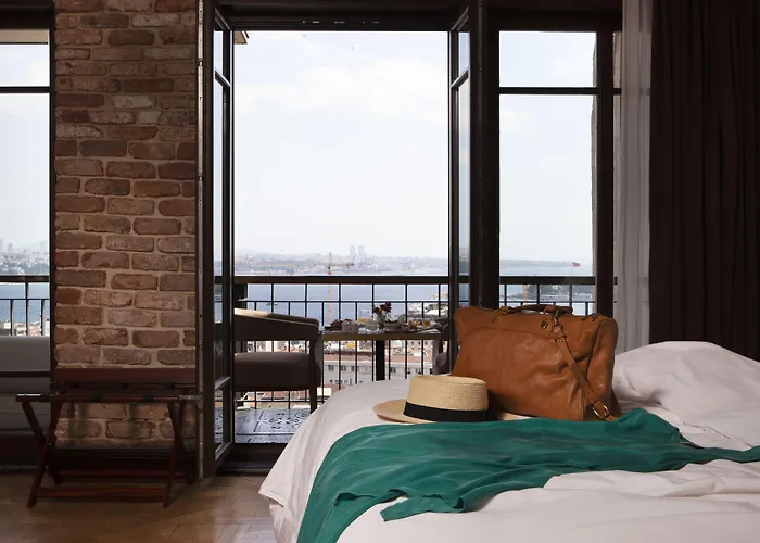 ホテル ジョージズ ガラタ 4*